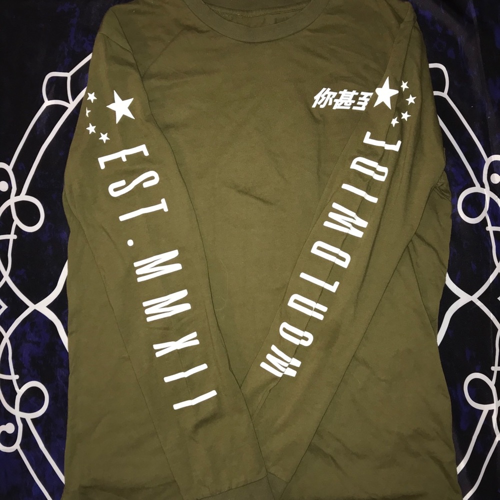 Men’s graphic long sleeve